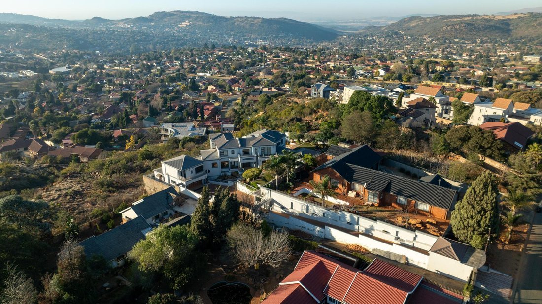House in Johannesburg South, Gauteng, South Africa 4 - 18941119