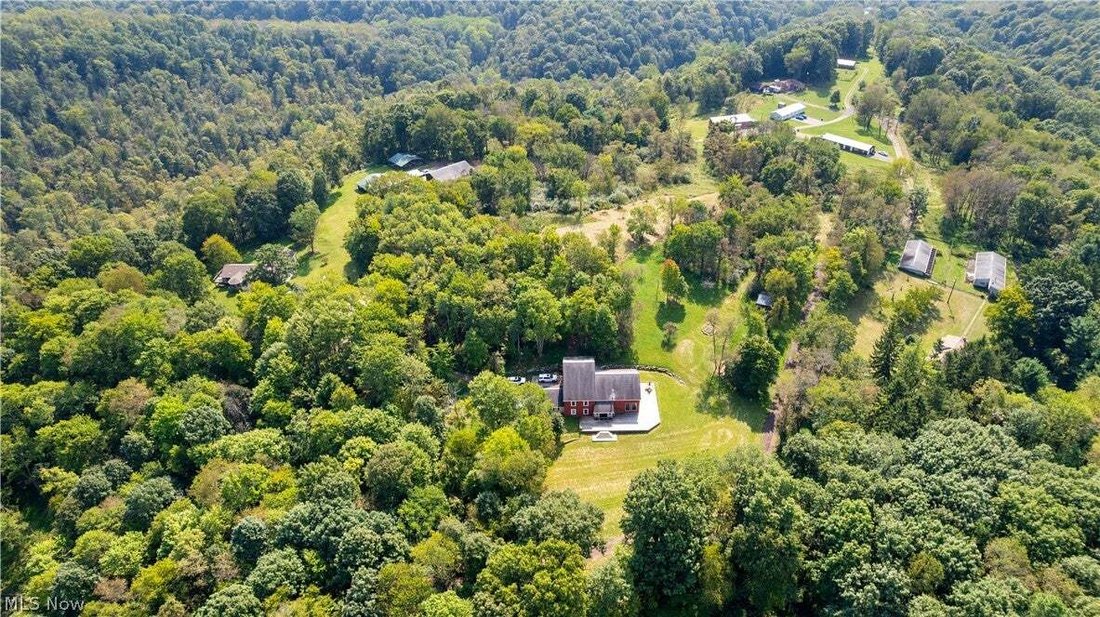 House in Weirton, West Virginia, United States 4 - 18942674