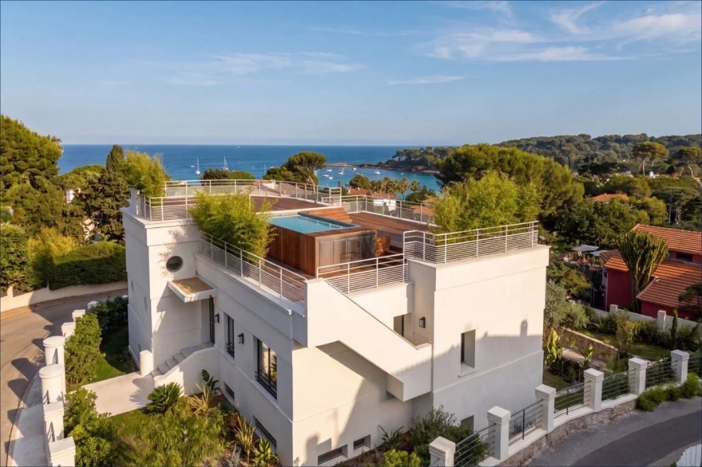 Villa in Antibes, Provence-Alpes-Côte d'Azur, France 2 - 18942077