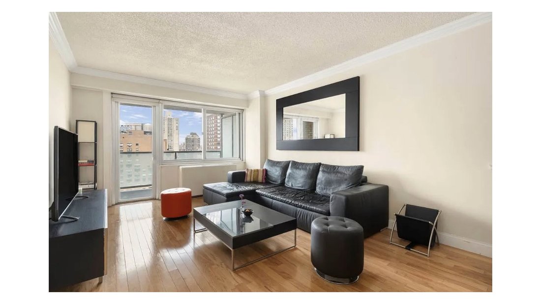 Co Op in New York, New York, United States 4 - 18943770