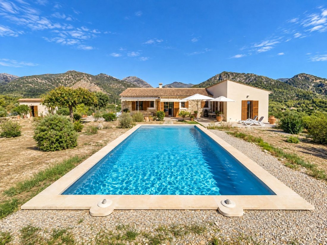 Villa in Selva, Balearic Islands, Spain 3 - 18942825