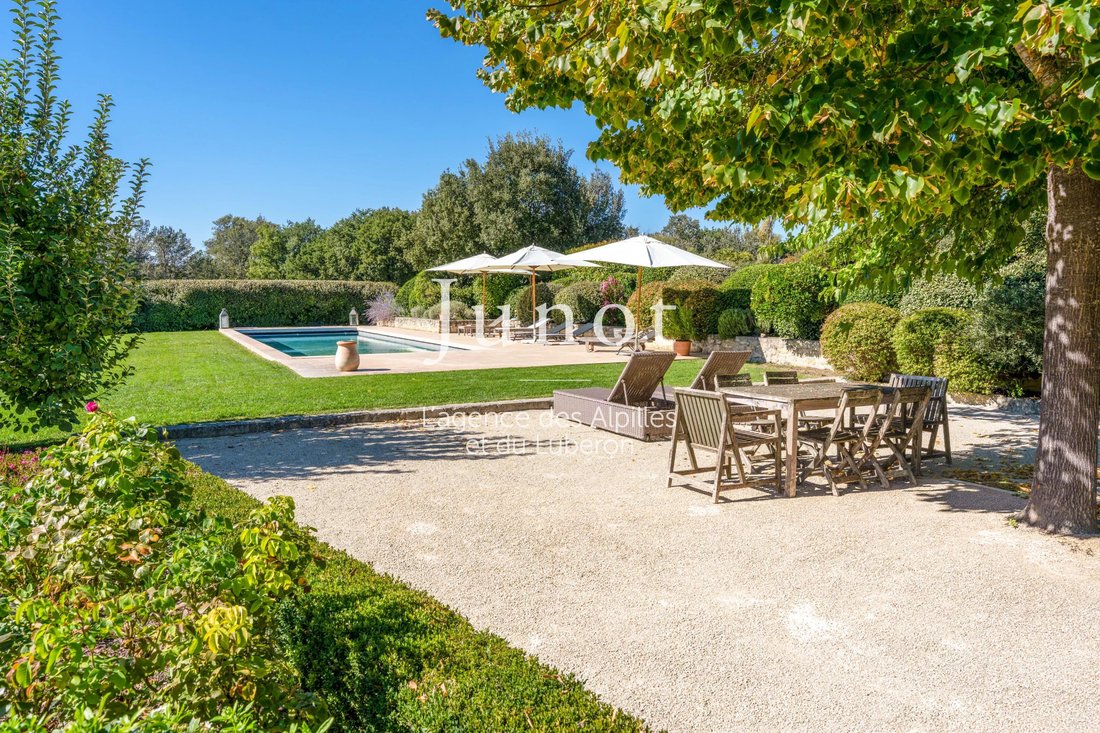 Country House in Goult, Provence-Alpes-Côte d'Azur, France 4 - 18944119