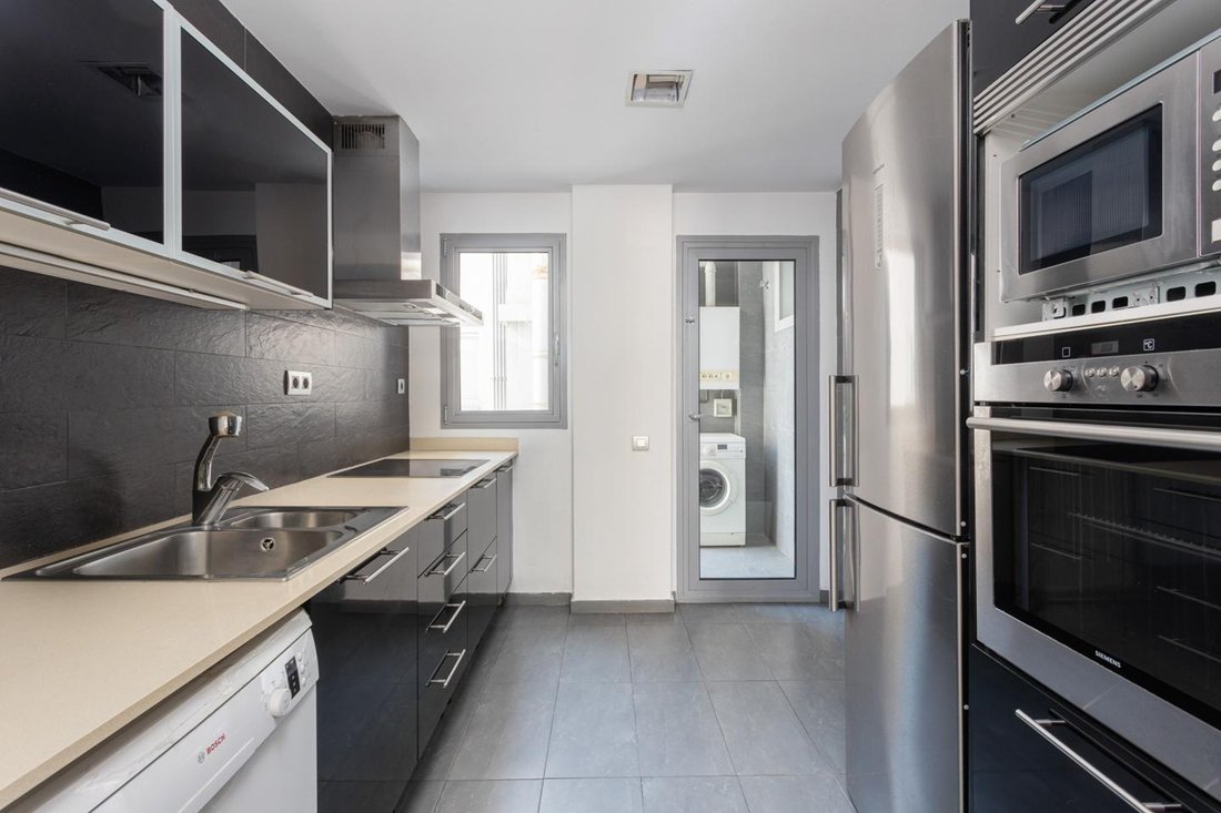 Apartment in Eixample, Barcelona, Spain 5 - 18939292