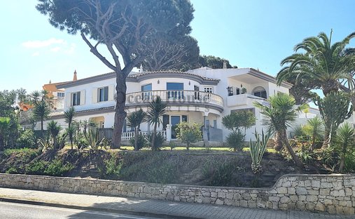 House in Olhos de Agua, Algarve, Portugal 1