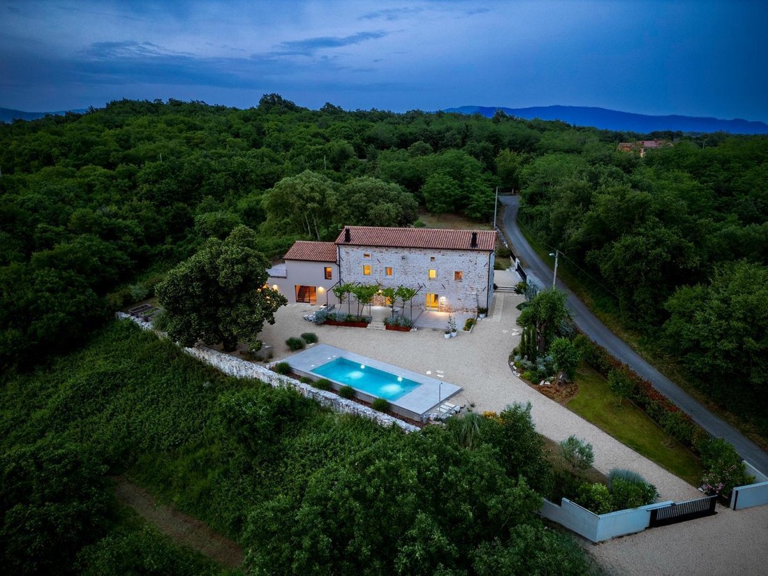 Villa in Labin, Istria County, Croatia 2 - 18935841