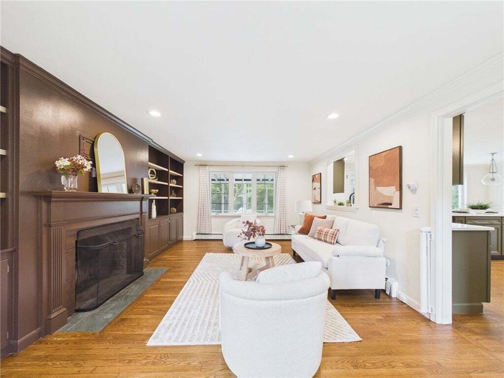 House in East Greenwich, Rhode Island, United States 4 - 18942027