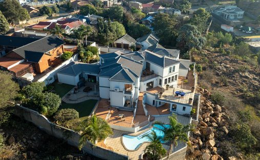 House in Johannesburg South, Gauteng, South Africa 1