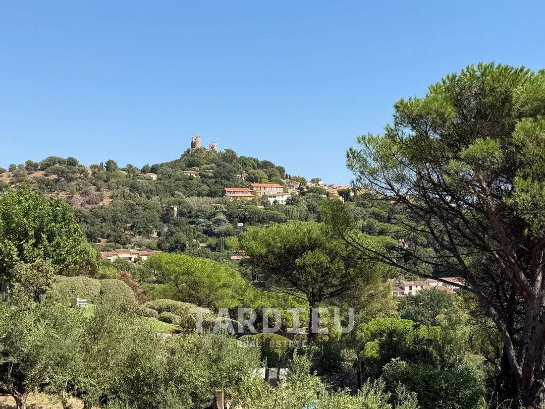 Villa in Le Plan-de-la-Tour, Provence-Alpes-Côte d'Azur, France 2 - 18943954