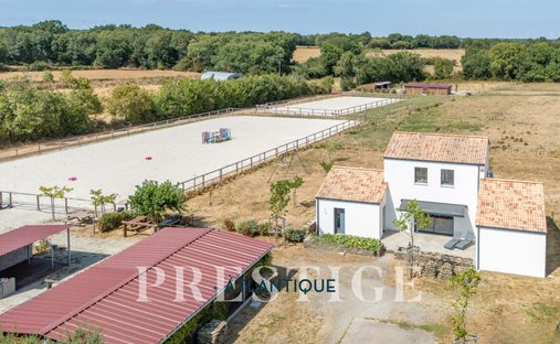 House in Le Clion-Bourg, Pornic, France 1