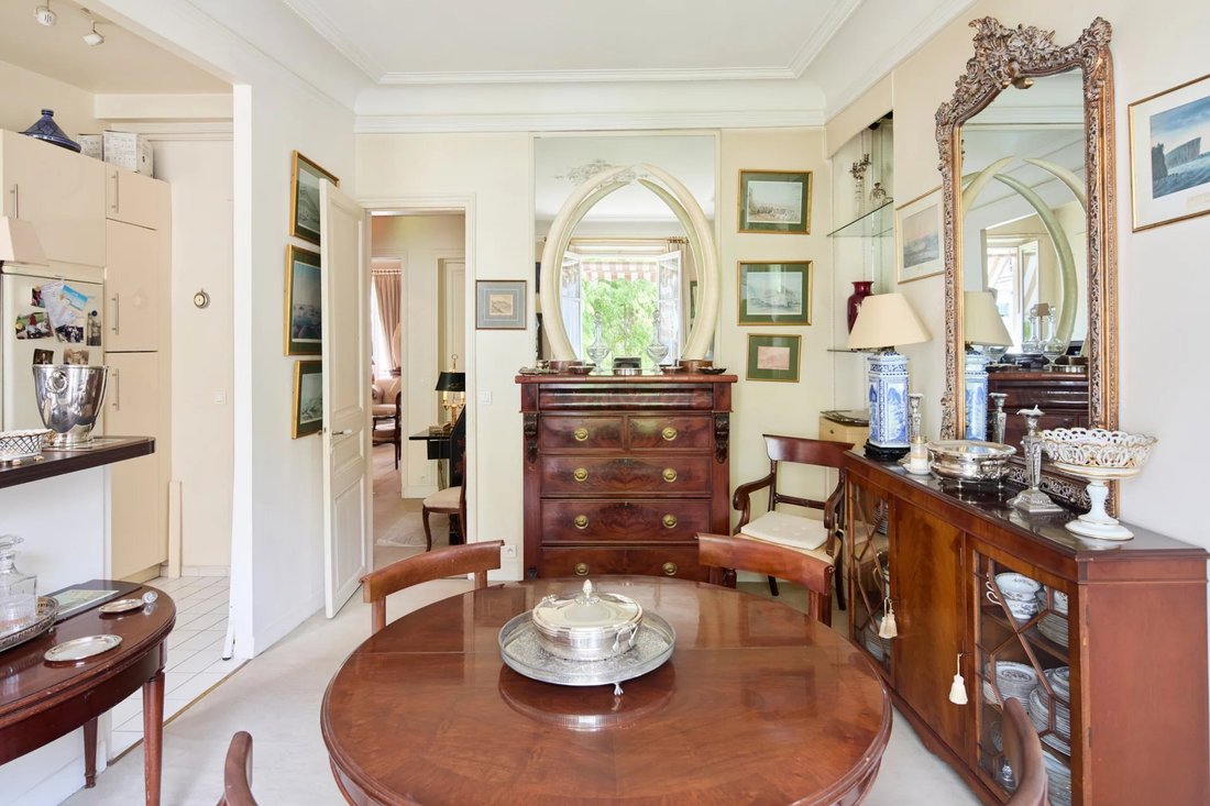 Apartment in Porte Dauphine, Paris 16e Arrondissement, Paris 4 - 18942507