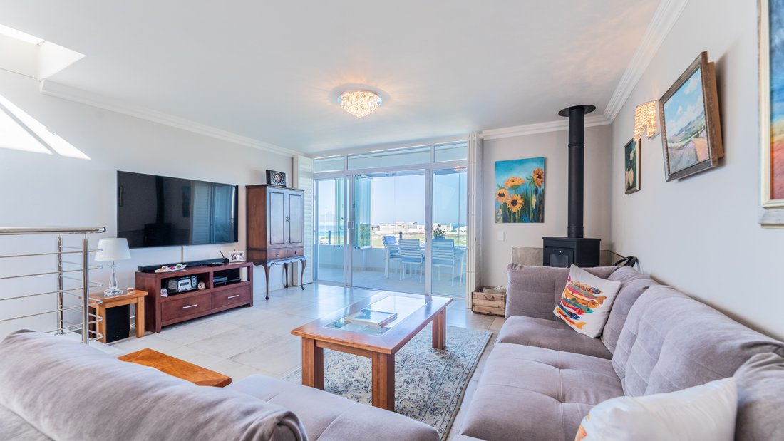 Country House in Bloubergstrand, Blaauwberg, Cape Town 4 - 18941123