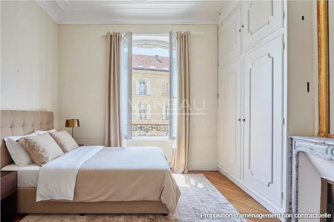 Apartment in Saint Thomas d'Aquin, Paris 7e Arrondissement, Paris 3 - 18488803