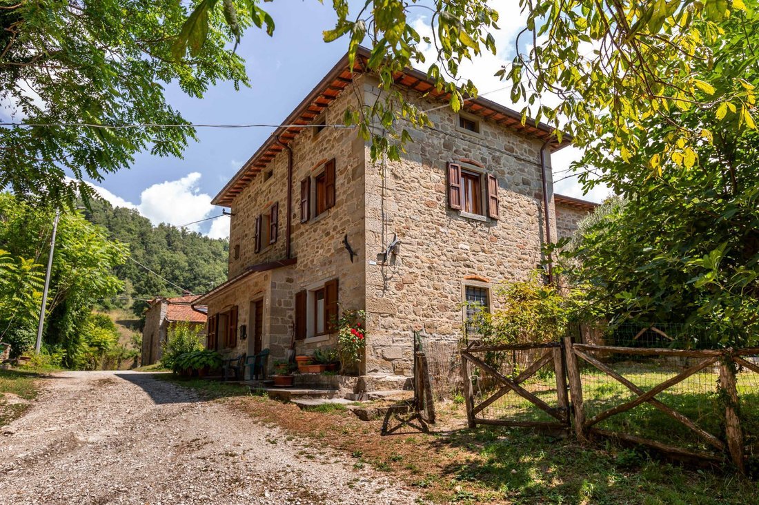 Country House in Pieve Santo Stefano, Tuscany, Italy 2 - 18945106
