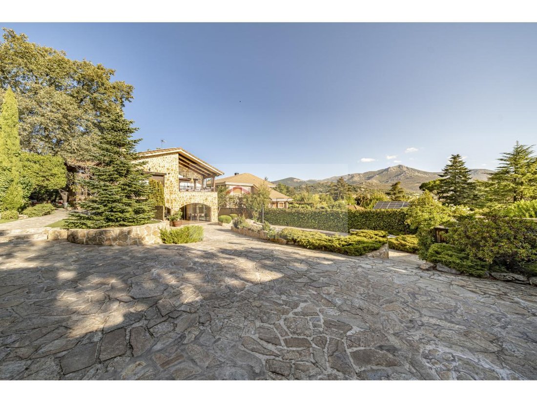 Chalet in Becerril de la Sierra, Comunidad de Madrid, Spain 3 - 18942885