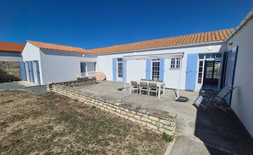 House in Saint-Pierre-d'Oléron, Nouvelle-Aquitaine, France 1