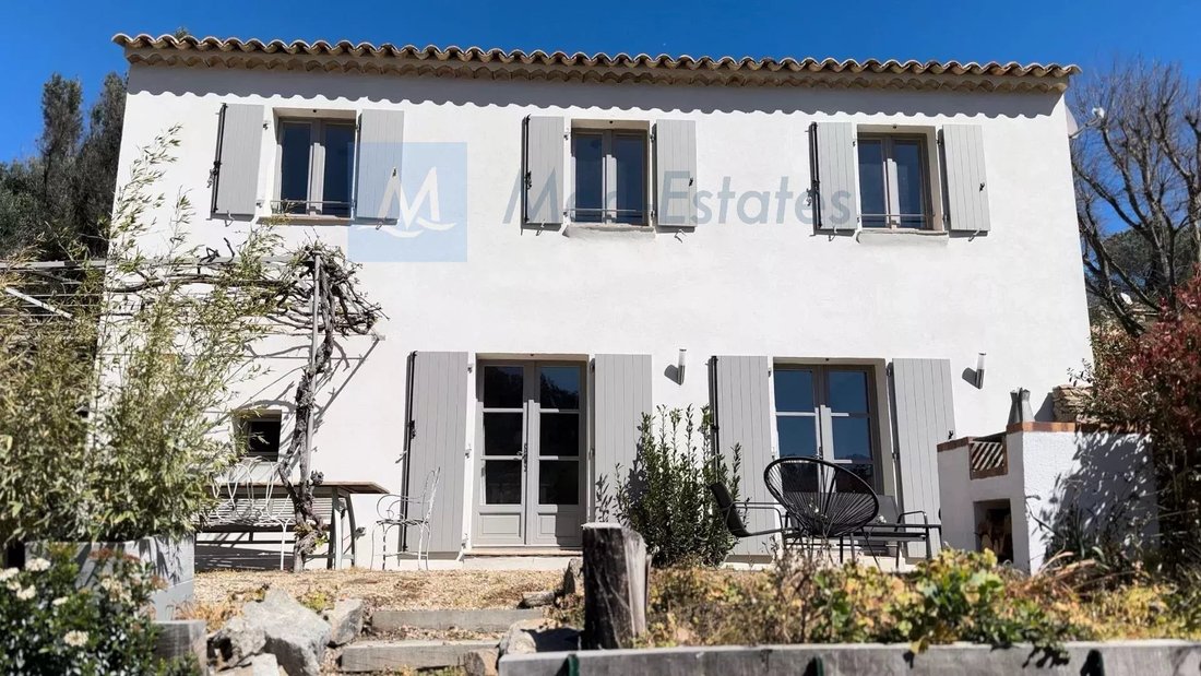 Casa en Grimaud, Provenza-Alpes-Costa Azul, Francia 1 - 12983540