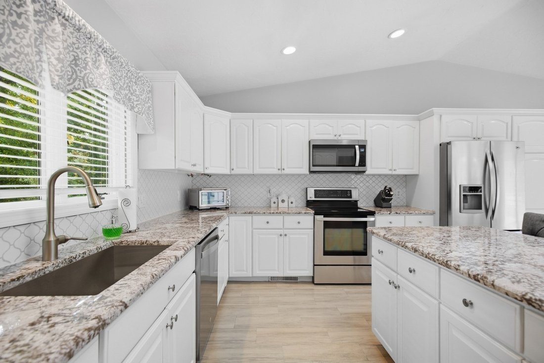 House in Danvers, Massachusetts, United States 5 - 18944994