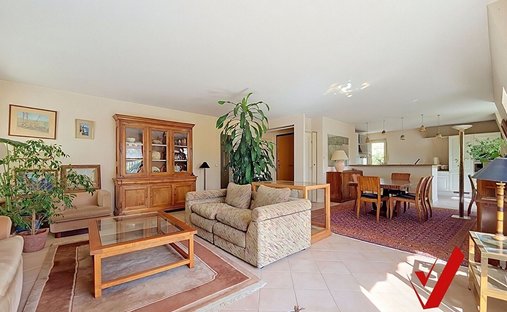 Apartment in Souvenir Français, La Garenne-Colombes, France 1