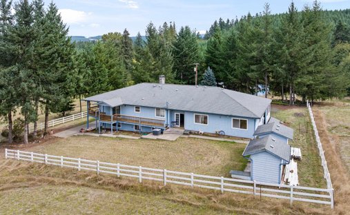 House in Scio, Oregon, United States 1