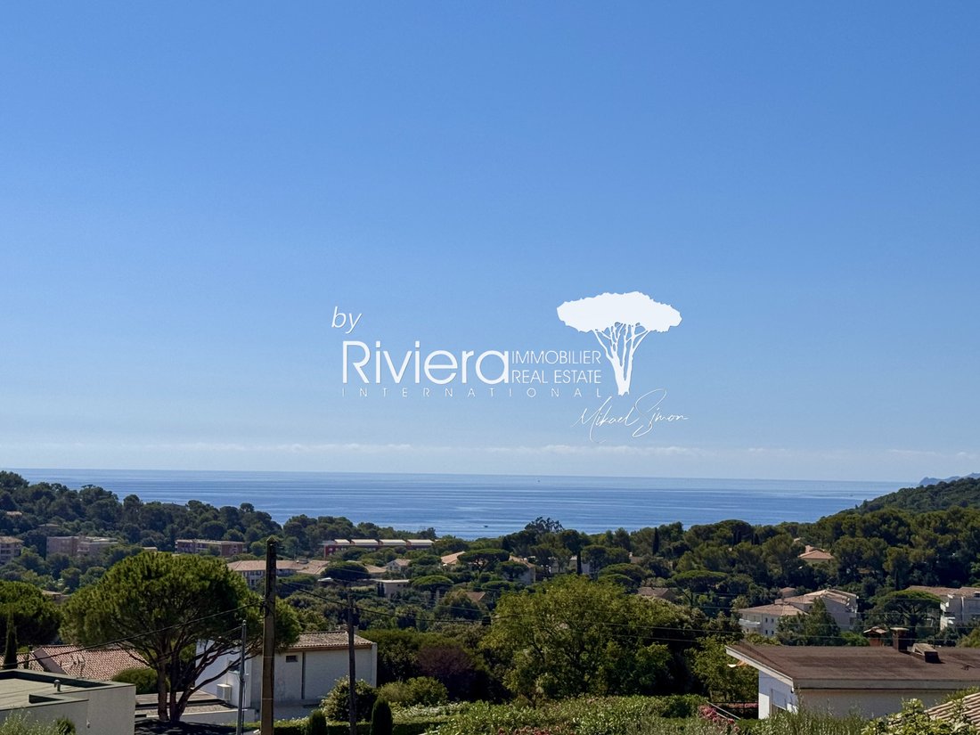 Estate in Nord, Cavalaire-sur-Mer, France 2 - 18940769