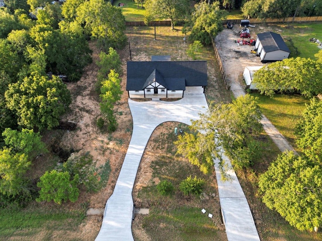 House in Pinehurst, Texas, United States 1 - 18638336