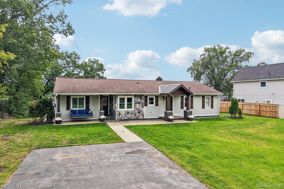 House in Clarkston, Michigan, United States 2 - 18942754