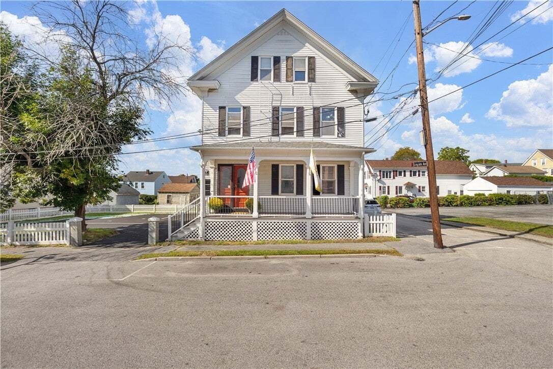 Condo in Bristol, Rhode Island, United States 1 - 18942017