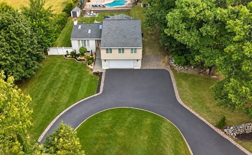 House in Danvers, Massachusetts, United States 1
