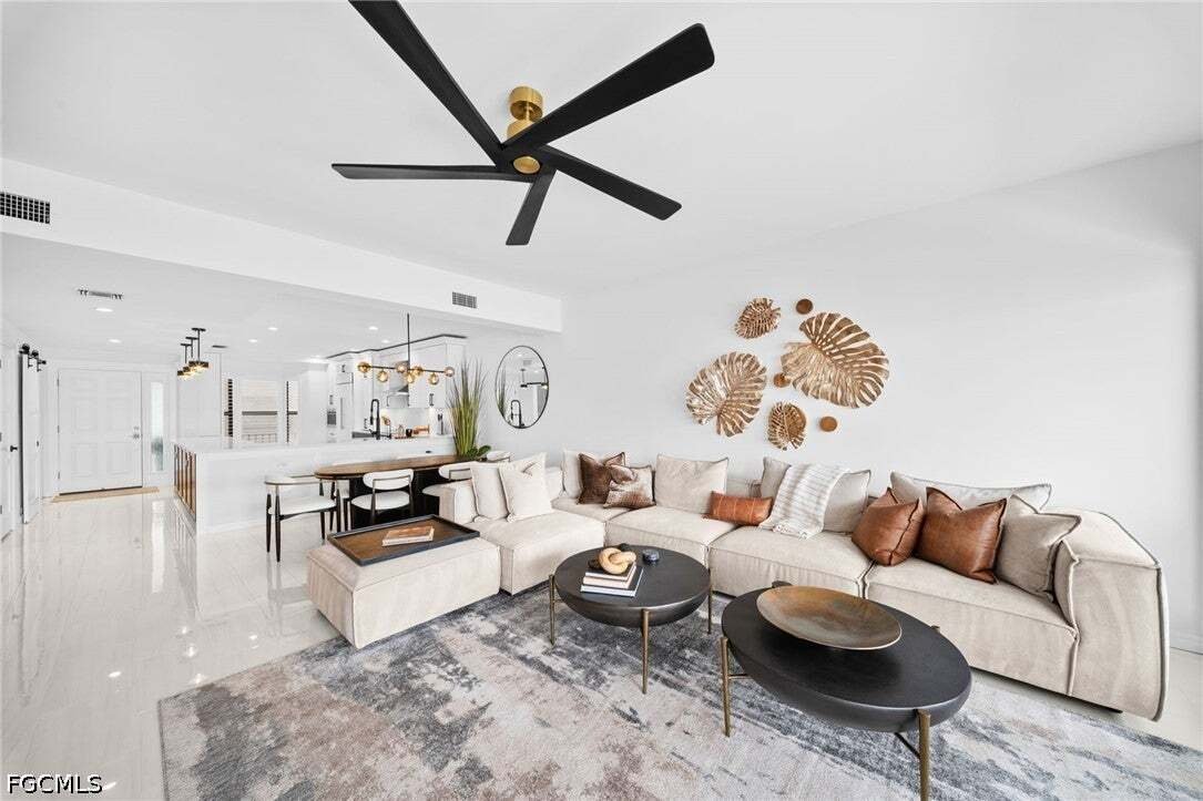 Condo in Naples, Florida, United States 5 - 18941946