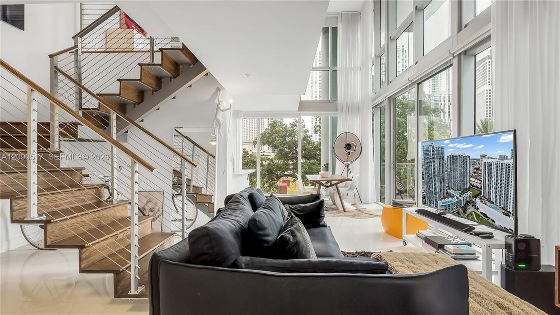 Condo in Miami, Florida, United States 1 - 18943677