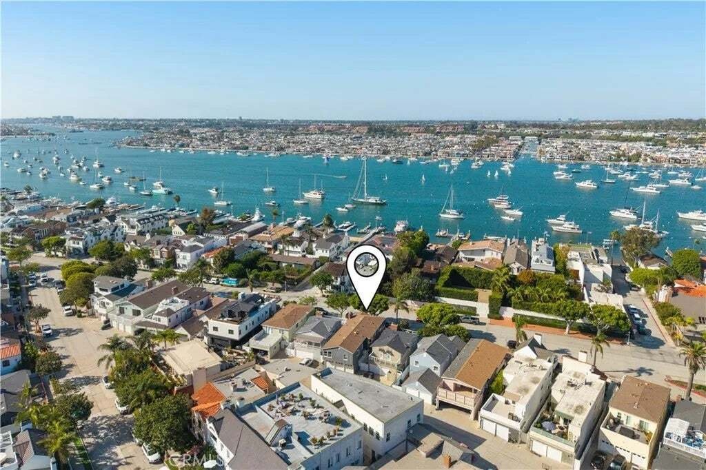 Newport Beach, California, United States 2 - 18943223