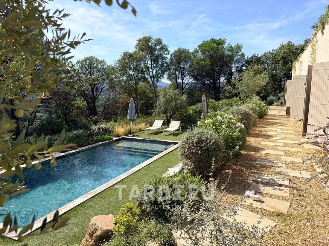 Villa in Le Plan-de-la-Tour, Provence-Alpes-Côte d'Azur, France 3 - 18943954