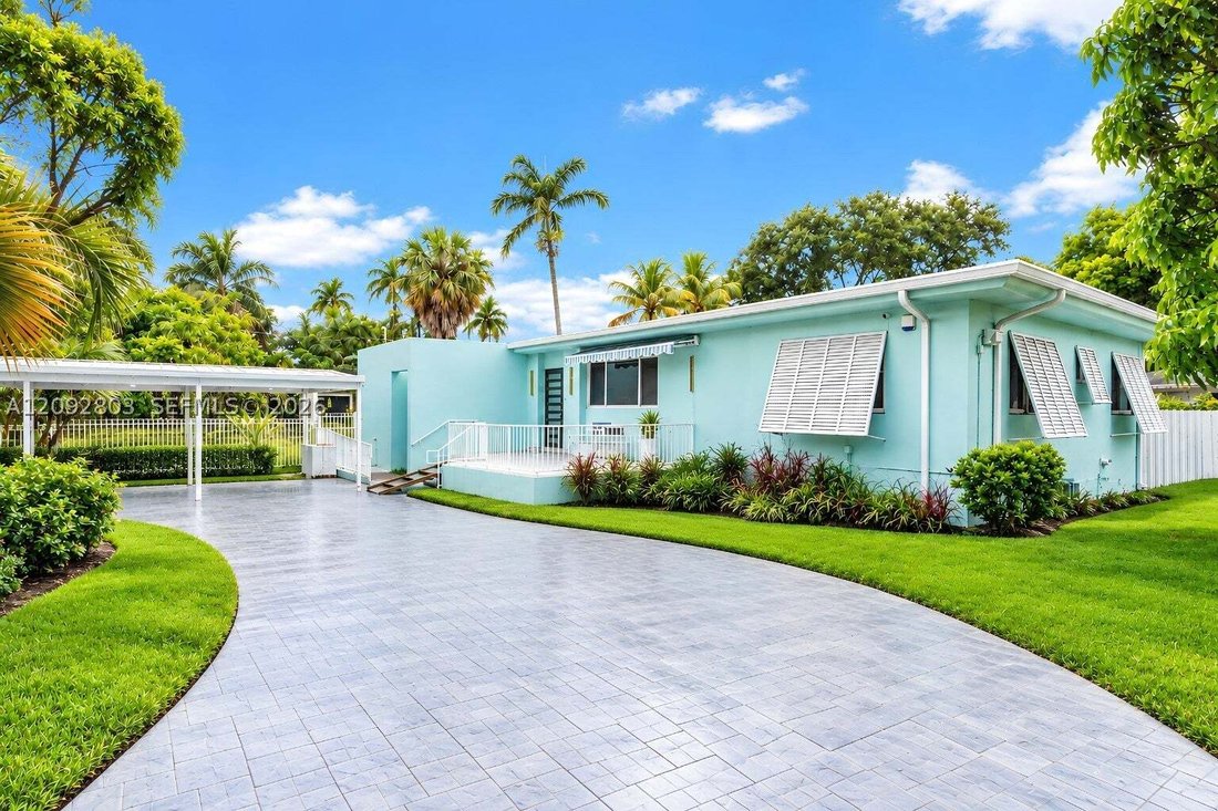 House in Miami, Florida, United States 1 - 18943052