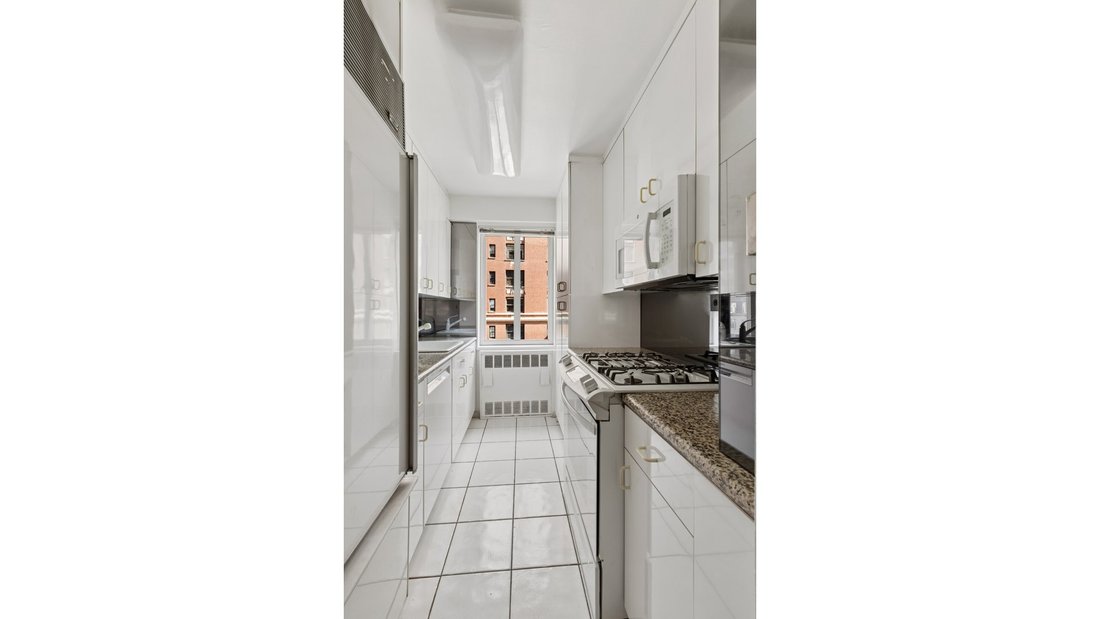 Co Op in New York, New York, United States 3 - 18943743