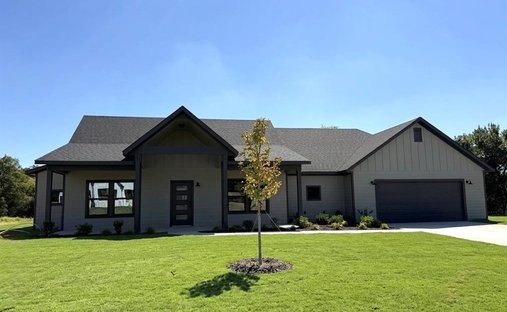 House in Weatherford, Texas, United States 1