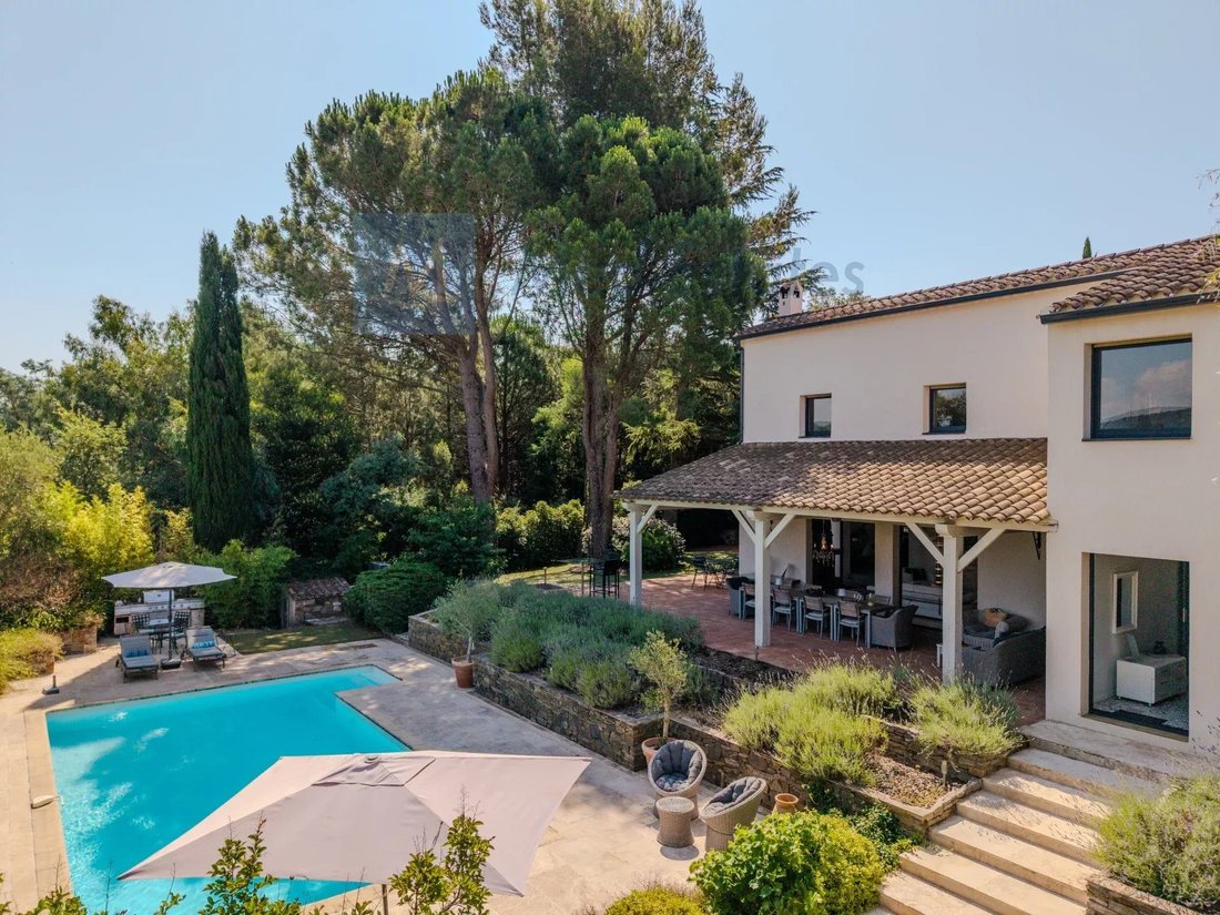 Villa in Le Plan-de-la-Tour, Provence-Alpes-Côte d'Azur, France 3 - 15894389