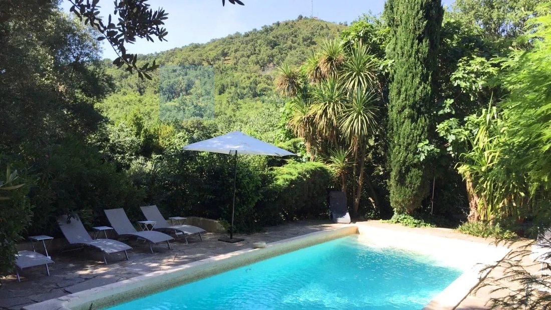 Casa en Grimaud, Provenza-Alpes-Costa Azul, Francia 2 - 12983540