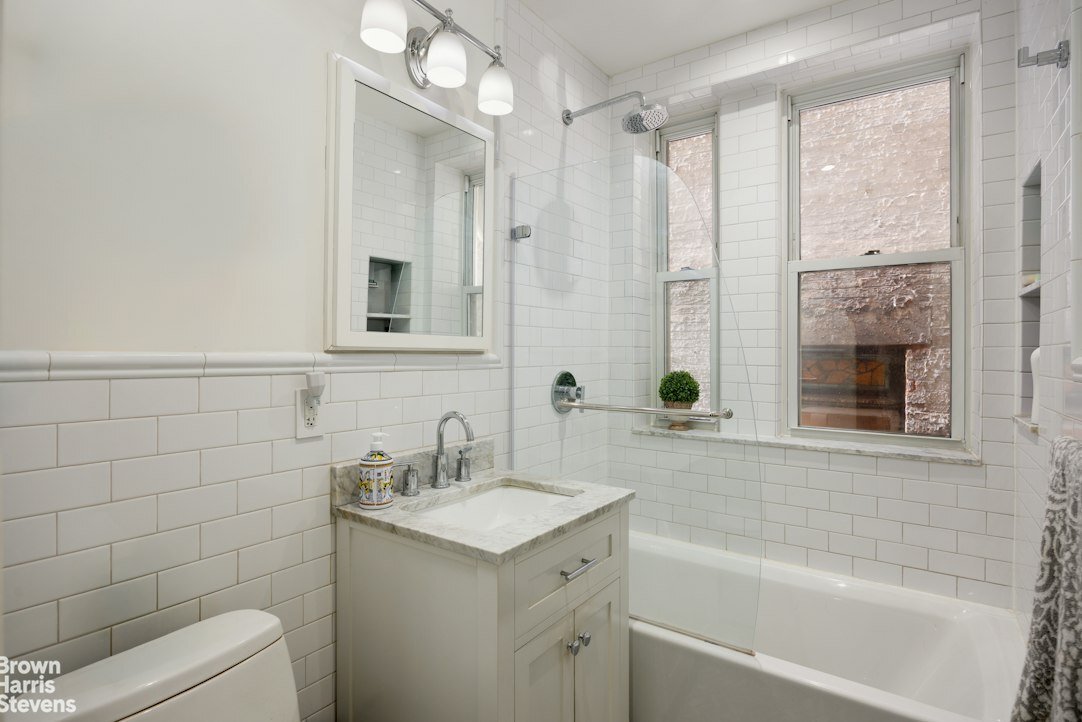 Co Op in New York, New York, United States 5 - 18942838