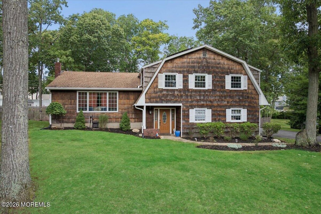 House in Tinton Falls, New Jersey, United States 1 - 18939345