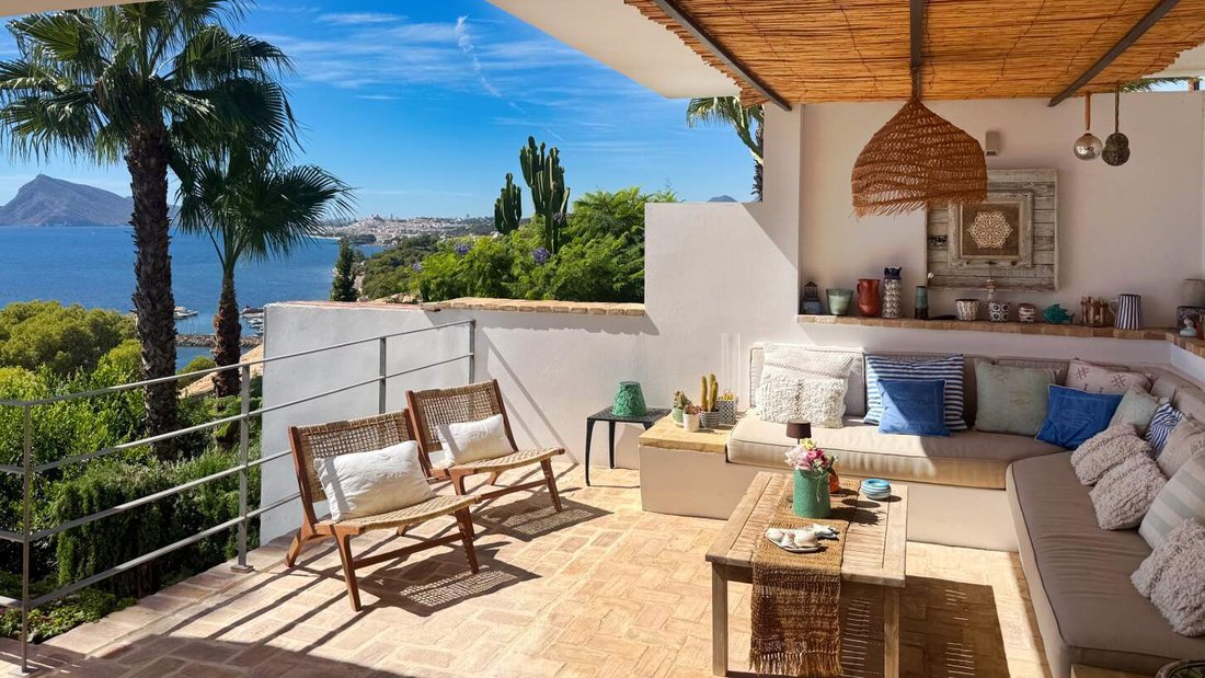 Villa in Zona de Mascarat, Valencian Community, Spain 4 - 18940387