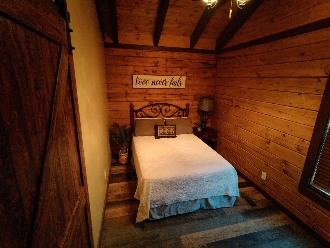 Whitwell, Tennessee, United States 4 - 18941831