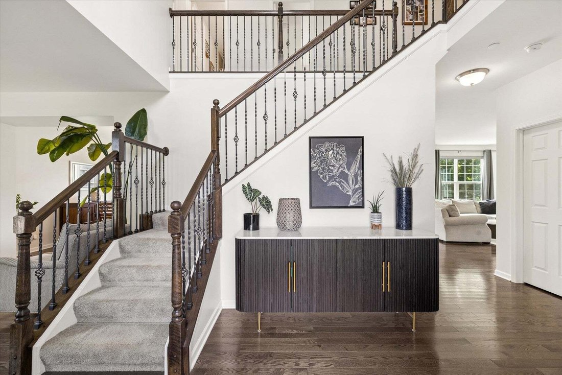 House in Hoffman Estates, Illinois, United States 2 - 18943121