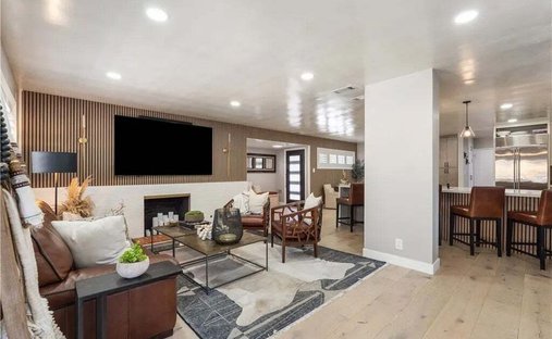 House in Signal Hill, California, United States 1