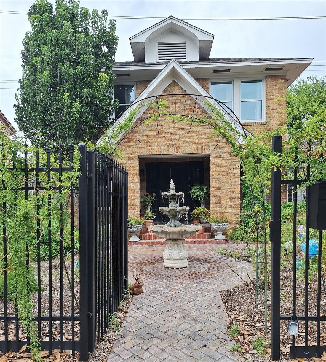 House in Houston, Texas, United States 2 - 18943530
