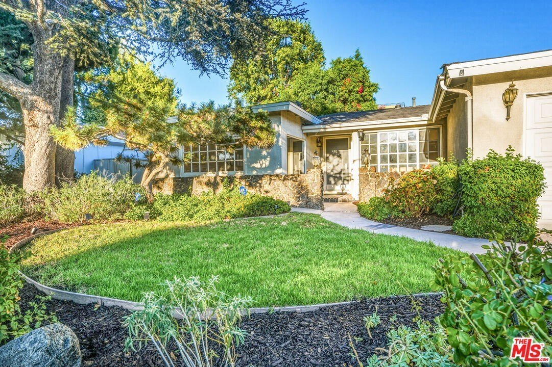 House in Los Angeles, California, United States 1 - 18854125