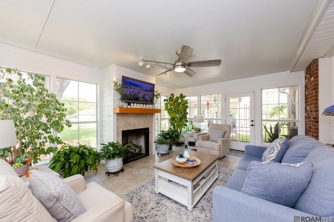 House in Gonzales, Louisiana, United States 3 - 18941402