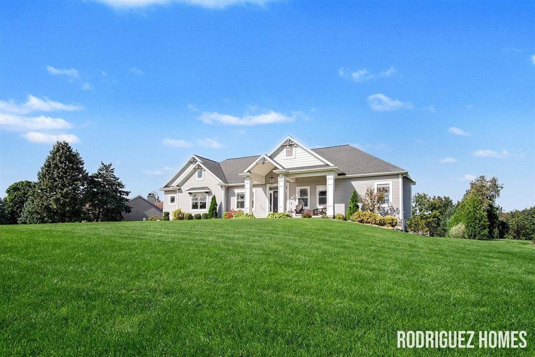 House in Forest Hills, Michigan, United States 4 - 18943384