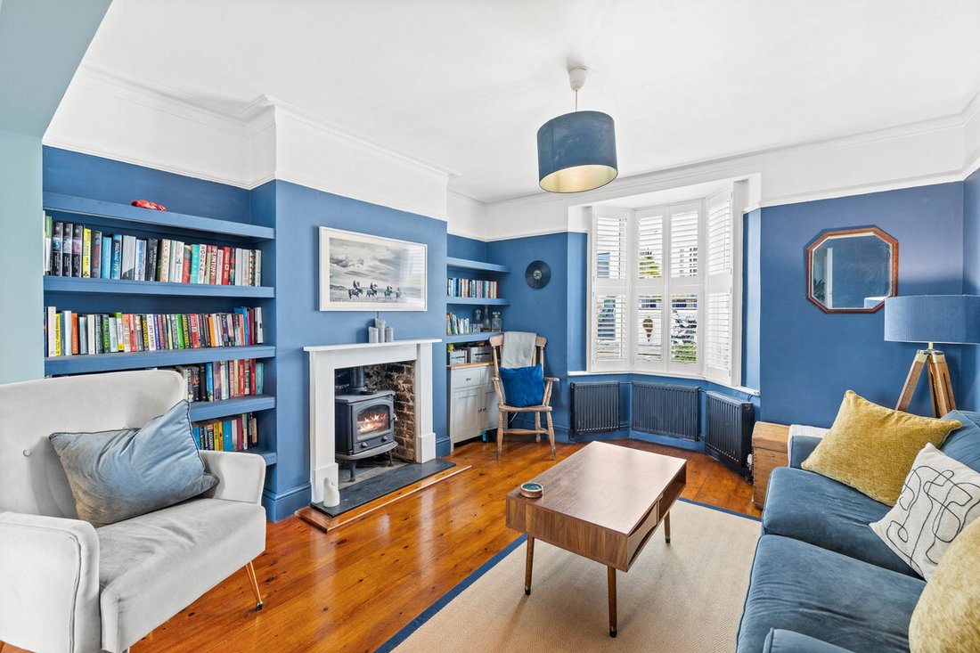 House in Hove, England 5 - 18944061