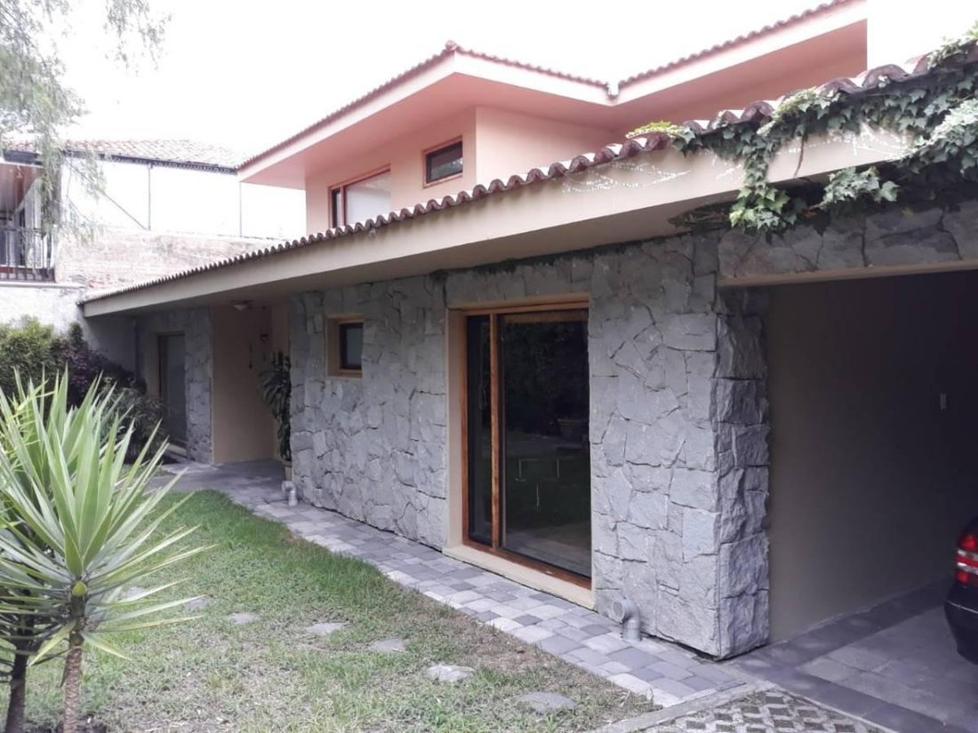 House in Quito, Pichincha, Ecuador 2 - 18941523