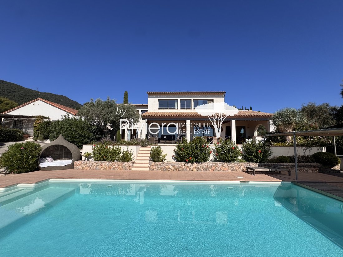 Estate in Nord, Cavalaire-sur-Mer, France 5 - 18940769